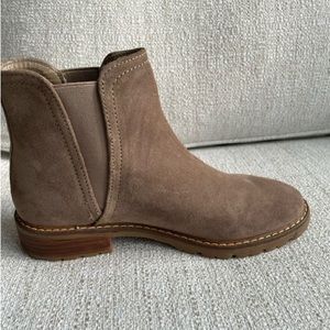 Steve Madden Juliann Chelsea Boot